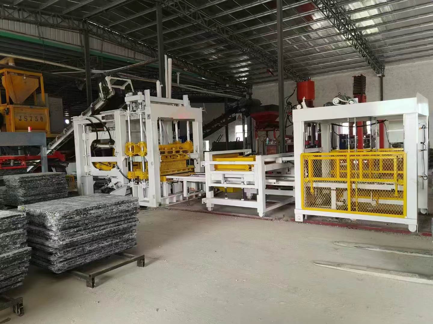 Machines de fabrication de briques de sable QT4-15