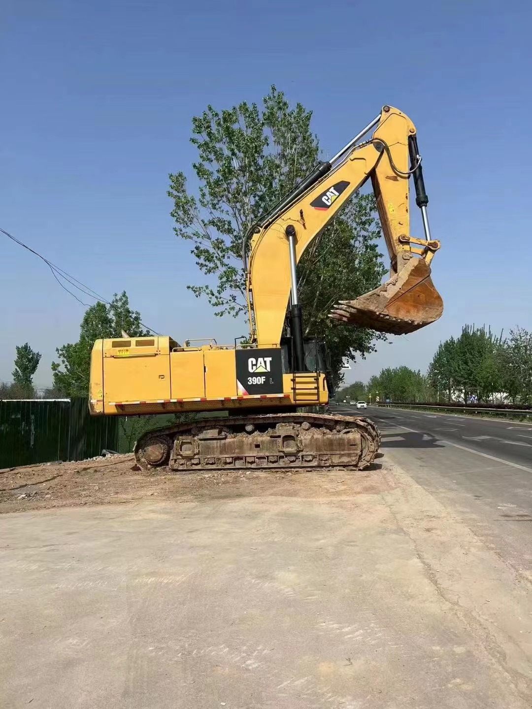 CAT390F